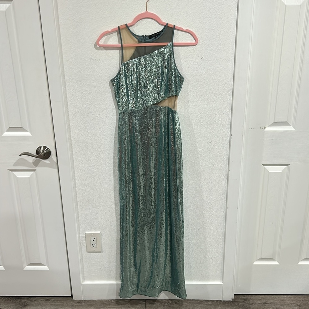 Toccin Sequin Cut Out Gown, RTR - Picture 6 of 14